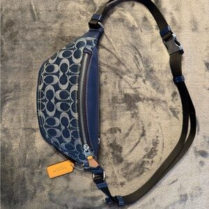 Warren Mini Belt Bag 2024